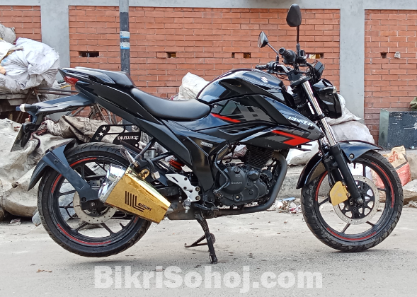 Suzuki gixxer Naked version carburetor